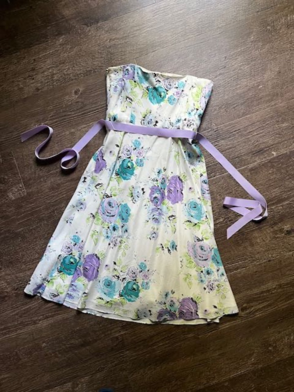100% Silk Floral Dress, Ann Taylor, Size 0